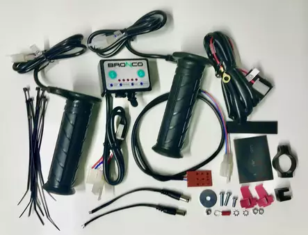 Bronco Greppvärmare med eluttag - ATV greppvärmare - 136998 - 1